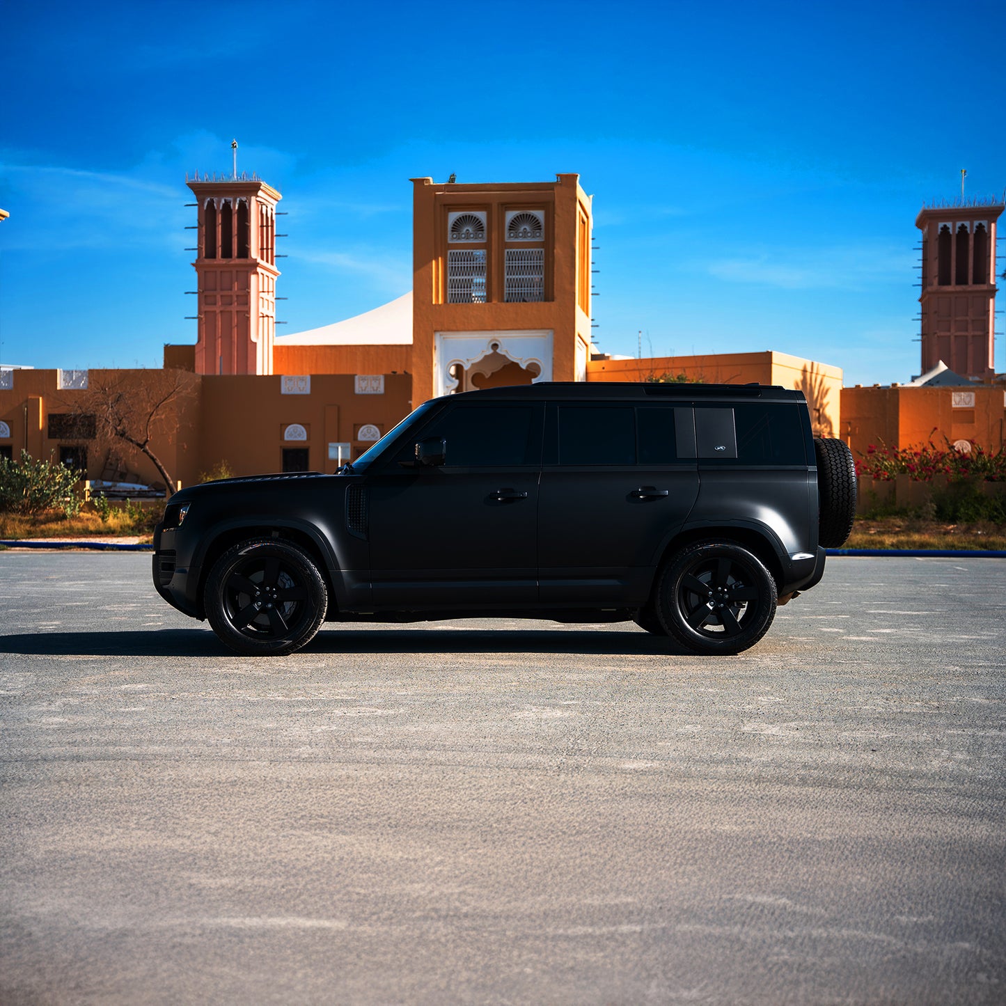 Land Rover Defender - Matt Black