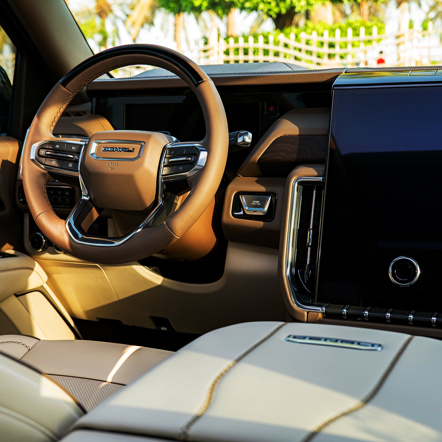 GMC Yukon Denali - 2025